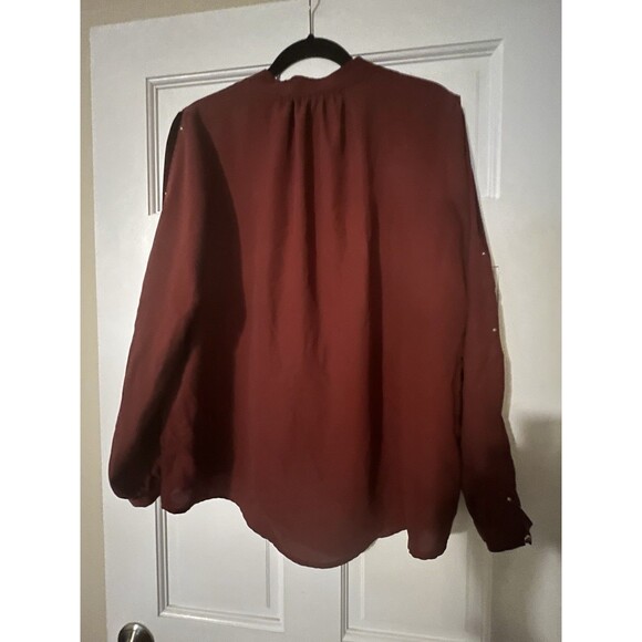 Jennifer Lopez Tops - Jennifer Lopez Women’s Burgundy Solid V-Neck Long Sleeve Studded Blouse L
